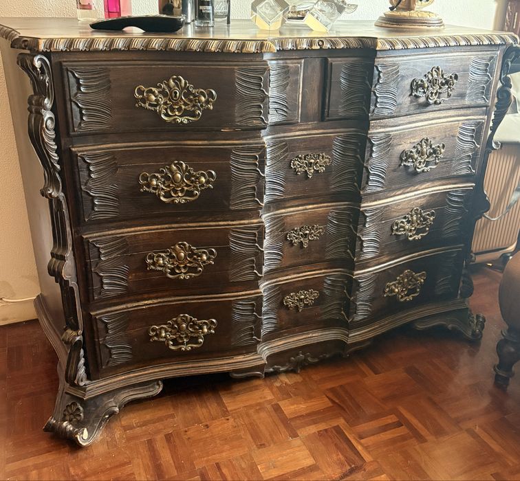 Comóda estilo Barroco