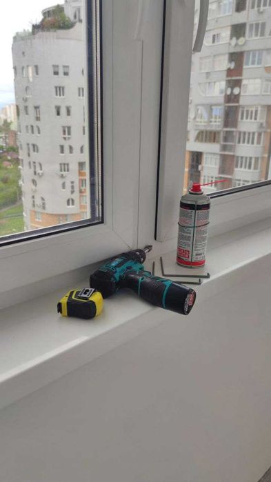 Ремонт и регулировка пластиковых окон и дверей в Харькове.