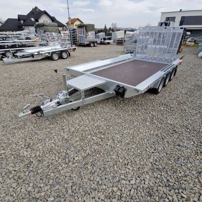 Przyczepa TEMARED BUILDER 3 4018/3 do przewozu koparki pod minikoparkę 2026
