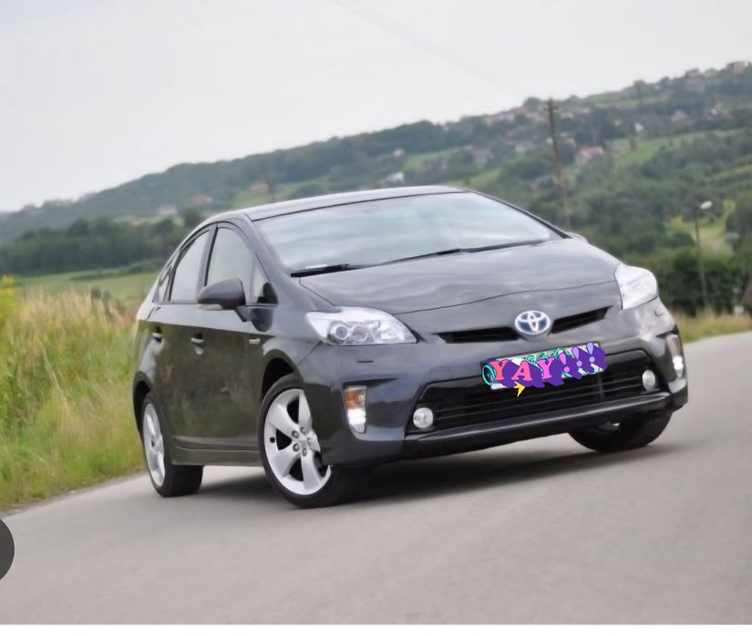 Prius 3 lift 8v1  drzwi błotnik  lampa szyba  lampa tył