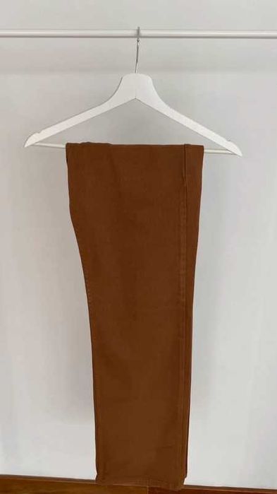 Calças castanhas camel da Pull&Bear