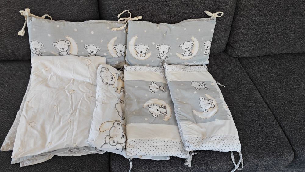 Комплект захисних бортиків у ліжко з ковдрою, підковдрою та наволочкою