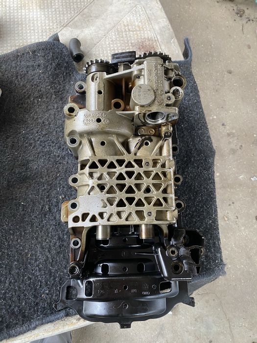 Bomba de oleo de audi tts 8j EA113 CDLB