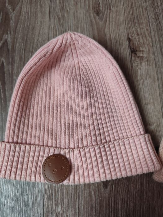 шапочка на дівчинку з року до 2 по 150 грн