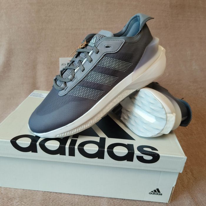 Оригінал adidas Avryn BOOST, 28см, US-10, EU- 44 біг кросівки чоловічі літні