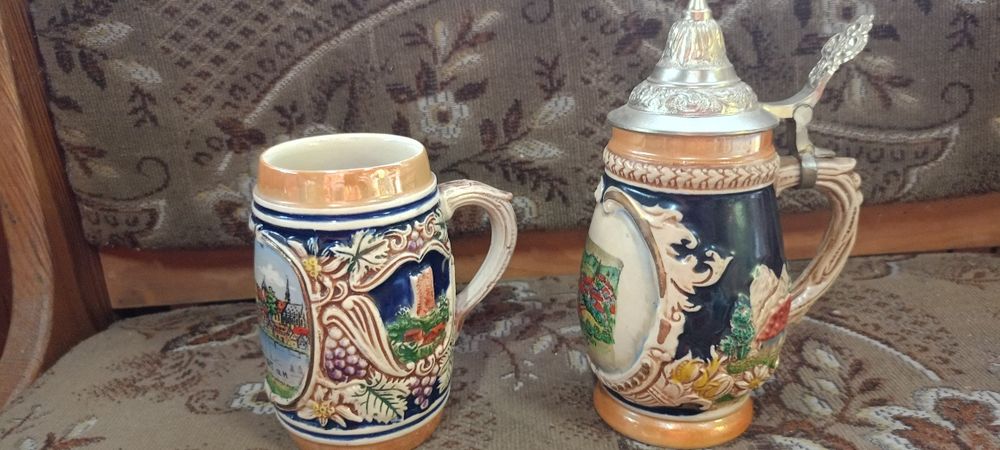 Dwa dzbanki ceramiczne