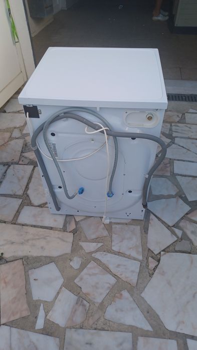 Indesit IWE 81283 SL CEC EU 8Kg Loures • OLX Portugal
