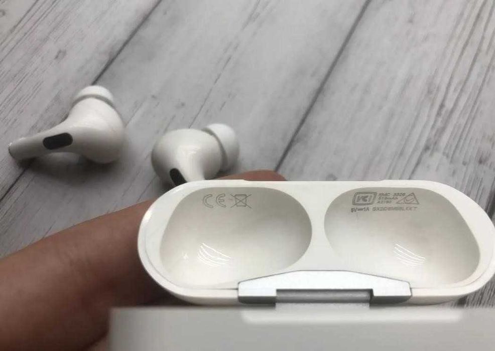 РОЗПРОДАЖ! Безпровідні навушники АірПодс Pro + чохол на кейс!