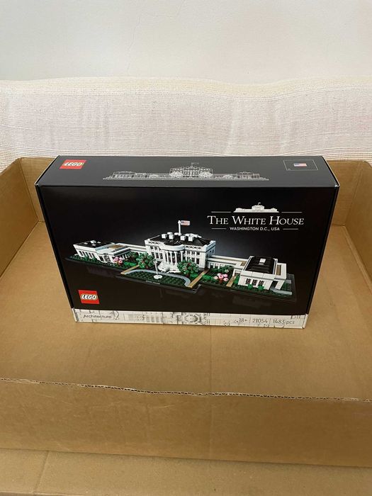 LEGO Architecture - 21054 - The White House - Novo/Selado
