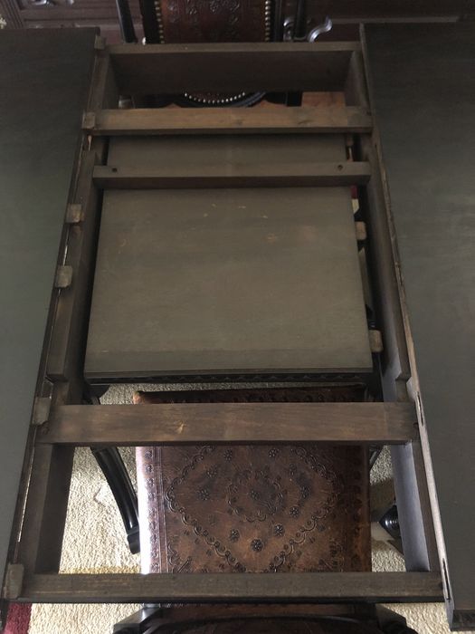 Solid extendable table with 6 chairs64739232581635123