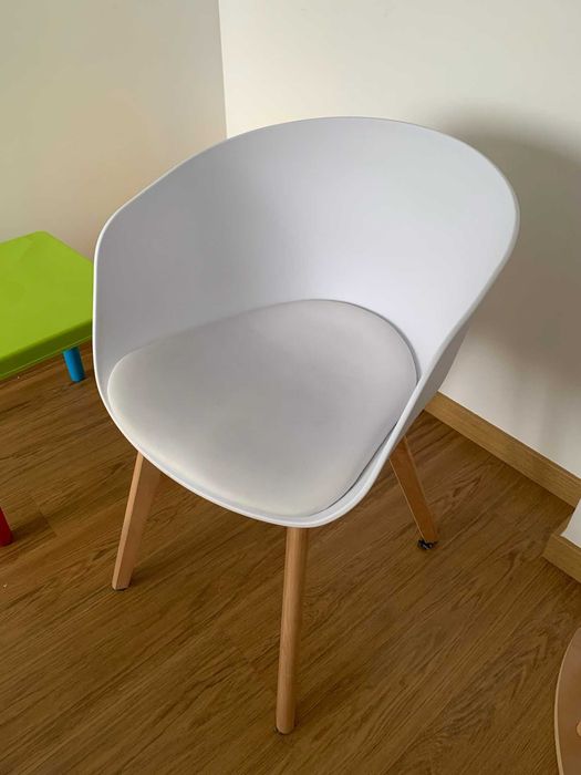 Secretária + Cadeira + Estante – excelente estado ikea LENNART
