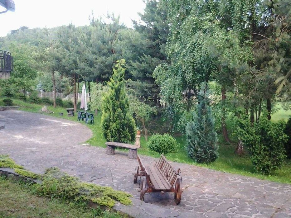 Продаж будинку, Брюховичі
