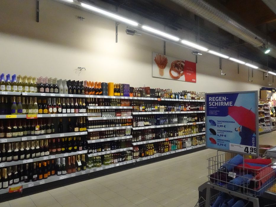 Regał sklepowy magazynowy | Regały Przyścienny + Gondola dwustronny |
