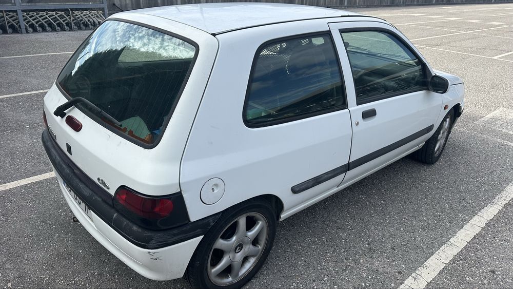 Renault clio 1.9 D comercial