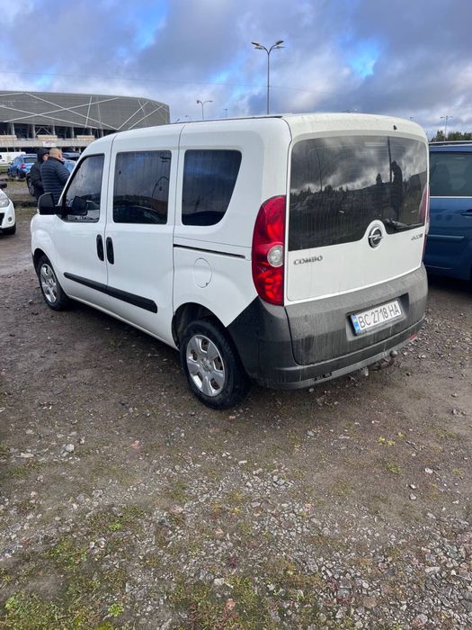 Opel combo 2013