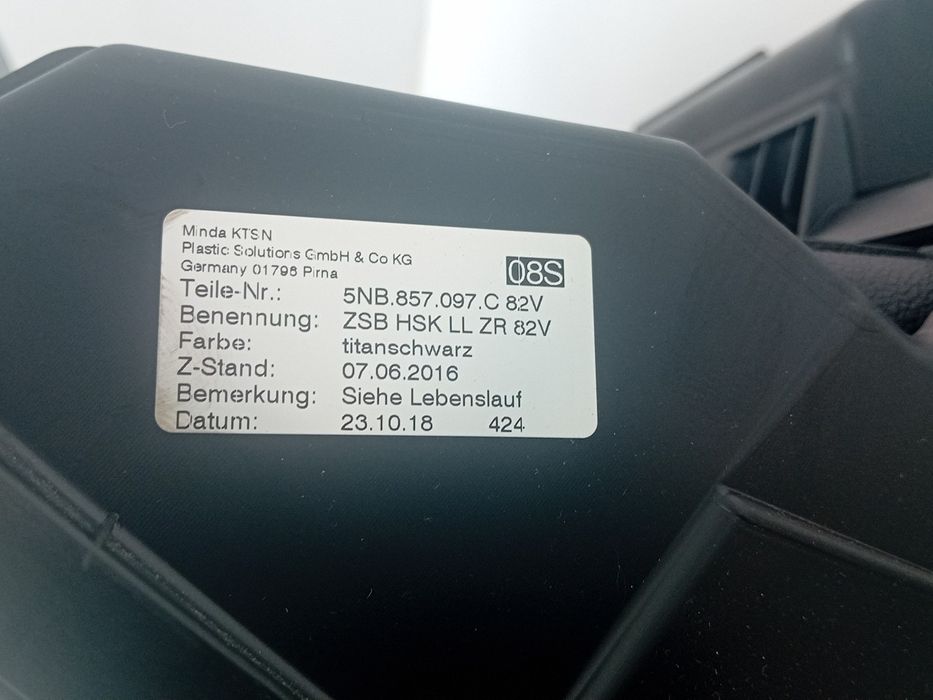 Porta luvas VOLKSWAGEN Tiguan (AD1, AX1)