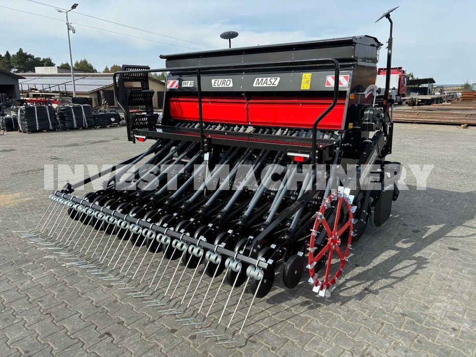Agregat uprawowo-siewny EURO-MASZ nabudowany brona siewnik BEZORKOWIEC