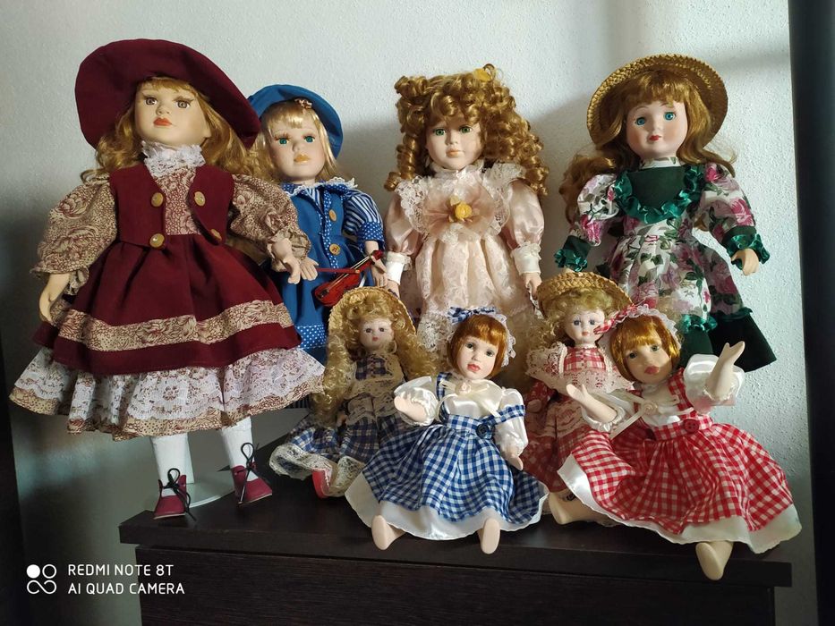 Bonecas de porcelana