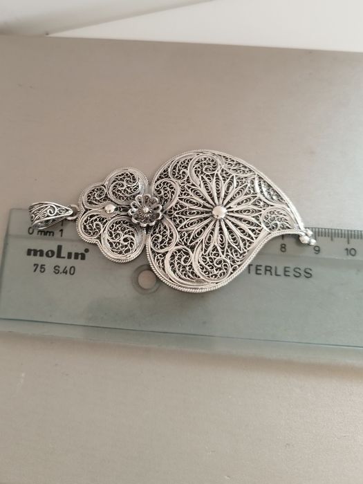 Medalha coração em filigrana manual em prata 925