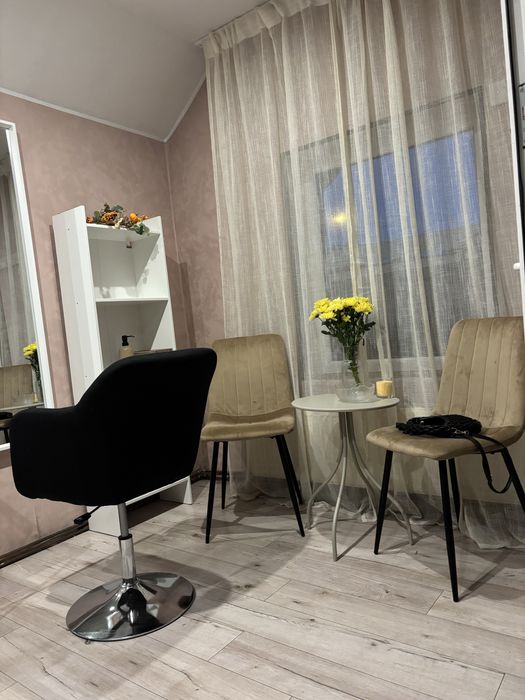 Stanowisko fryzjerskie do wynajęcia