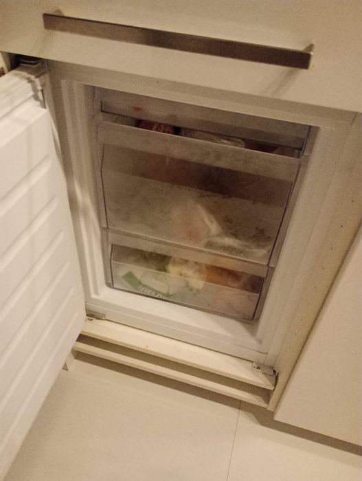 Lodowka Effectfull 1770x540x550 do zabudowy.