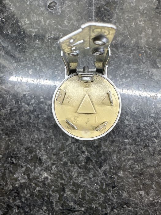 Condensador D.E.M. FLC6 3 0 5 0 1F