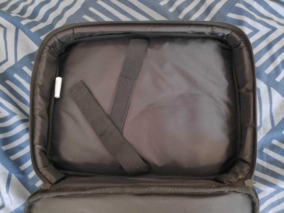 Torba na laptopa komputer Targus czarna nowa plecak na ramię apple mac