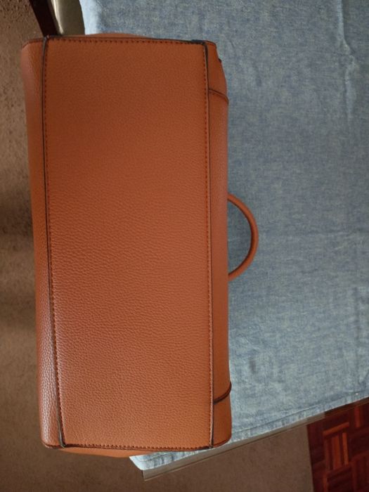 Carteira camel Stradivarius - Nova