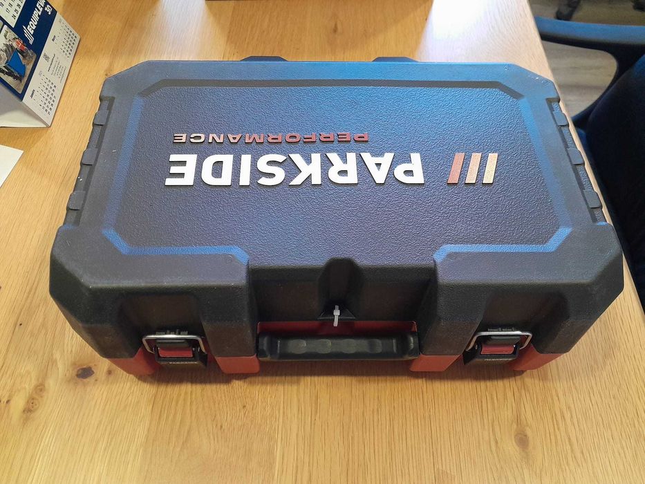 Chave de impacto Parkside performance 20V  mais bateria e carregador