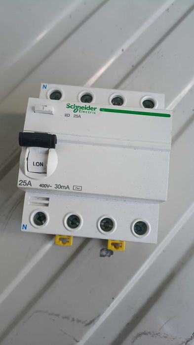 Wyłącznik RCD Schneider 25A, 30mA, AC