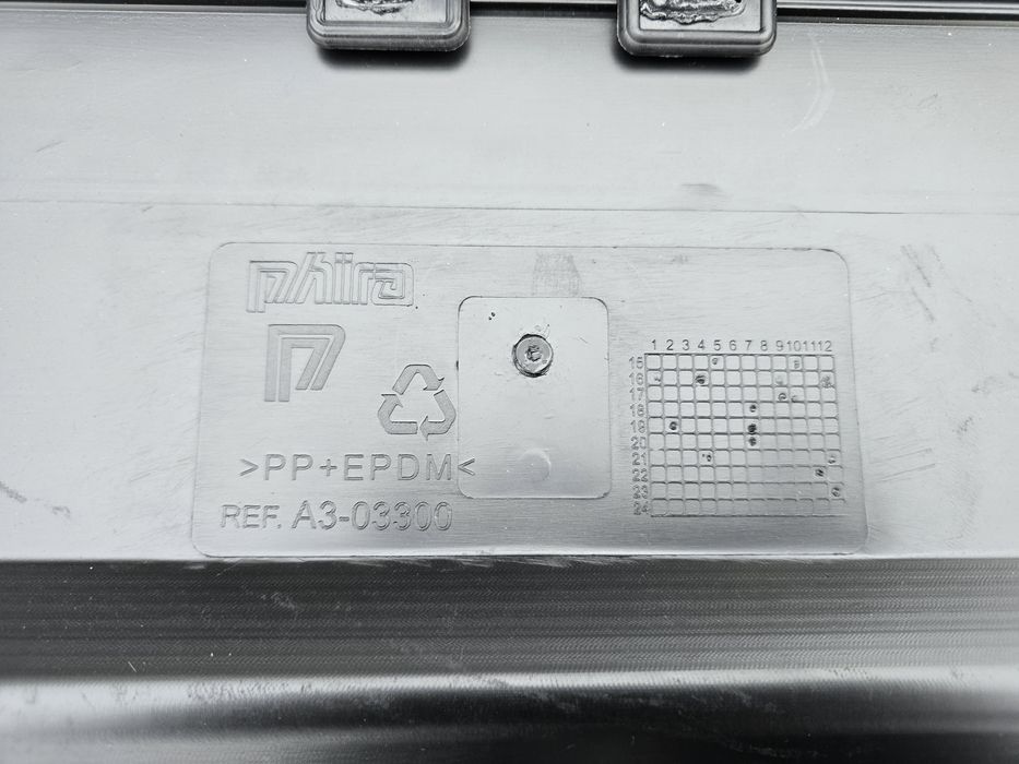 Nowy zderzak tylny tył AUDI A3 2003- 8P