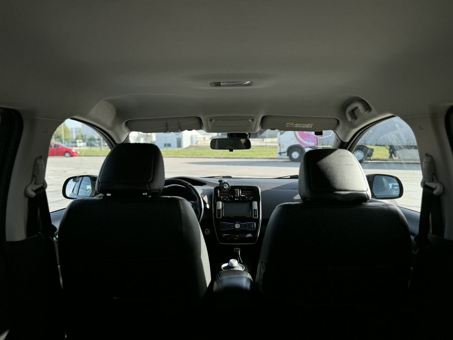 Nissan LEAF 2014