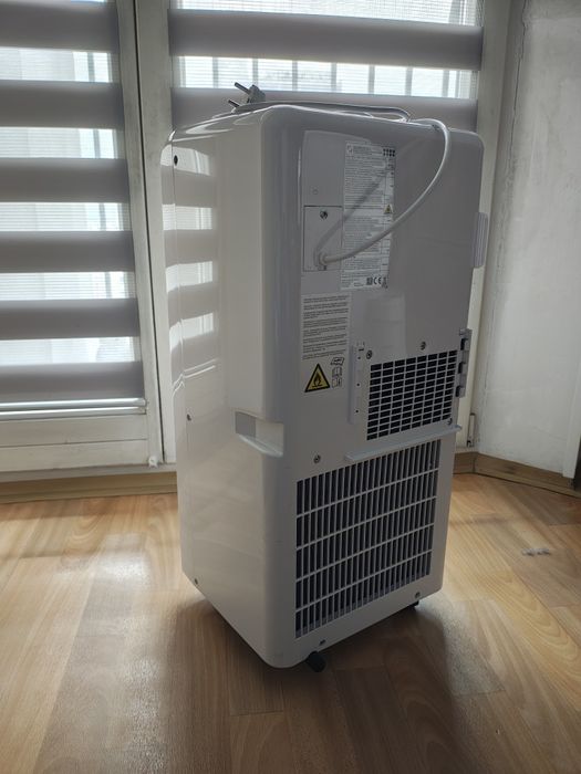 Sprzedam klimatyzator przenośny.