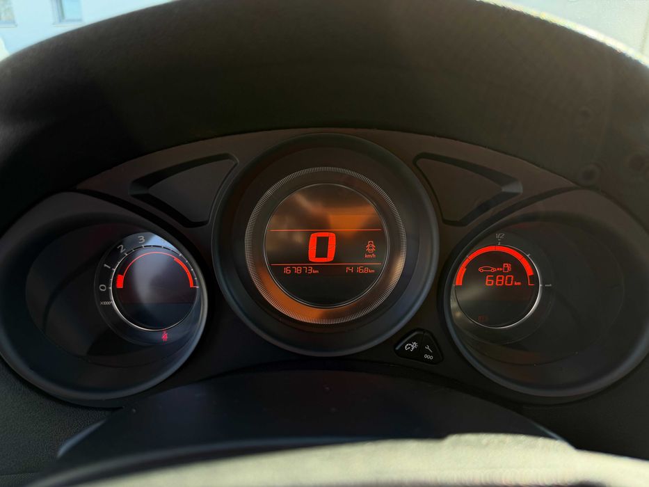 Citroen C4 hatchback 1.6 DIESEL SCT-OK EURO6