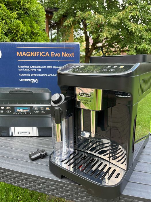 Кавомашина DELONGHI Magnifica Evo Next  2025 рік 12 місяць пробіг 270чашок