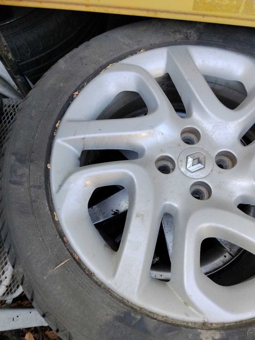 sprzedam do reanult captur I felgę 17