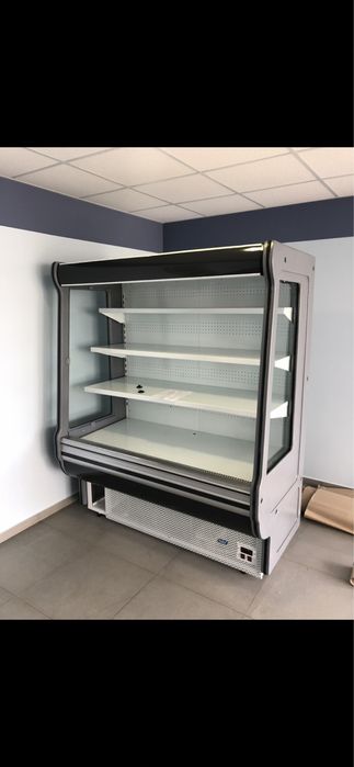 Холодильна вітрина Регал Cold Колд