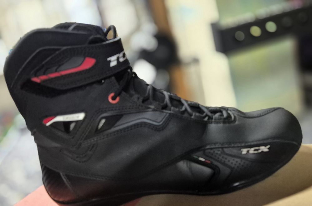 Buty TCX miejskie roz 43 stan idealny