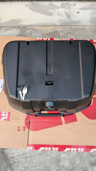 Центральний кофр GIVI TRK52BB Trekker Lite Monokey .