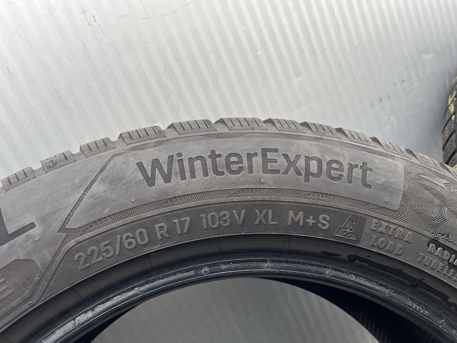 Uniroyal WinterExpert 225/60/17