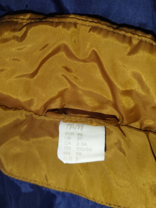 Куртка НМ в ідеальному стані  2-3 роки