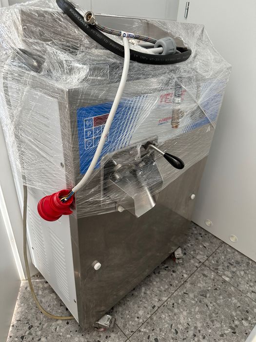 Sprzedam maszynę do lodów Telme