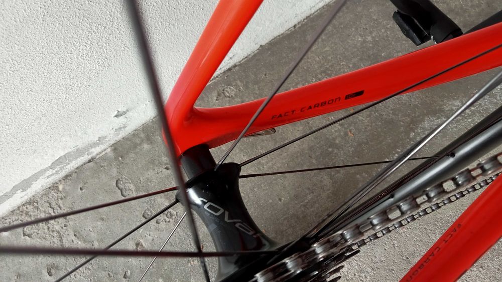 Bicicleta muito bem tratada specialized tarmac