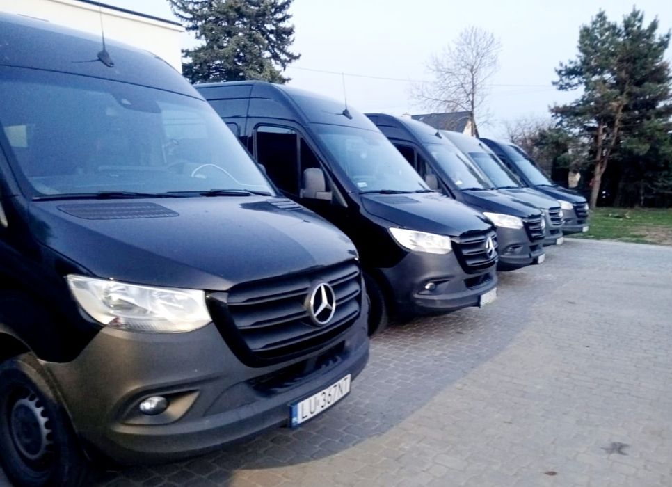 Wynajem BUS 9 osobowy wypożyczalnia bus samochodów, klimatyzacja, DVD,