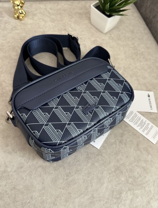 Lacoste torba na ramię crossbody – granatowa, NOWA z metkami