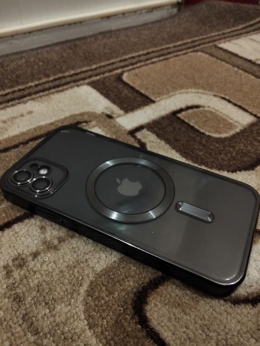 iPhone 11 в гарному стані