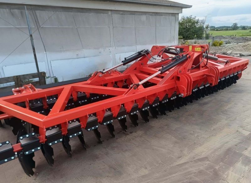 BRONA Talerzowa agregat talerzowy talerzówka szerokości od 2,m 2,5m 3,0m 4.0m 6.0 składana hydraulicznie składana hydraulicznie  BRONA Talerzowa agregat talerzowy talerzówka składana hydraulicznie