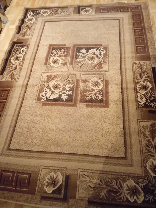 Dywan Wenecki;)Szczęscia!w Kwiaty beżowo-brązowy