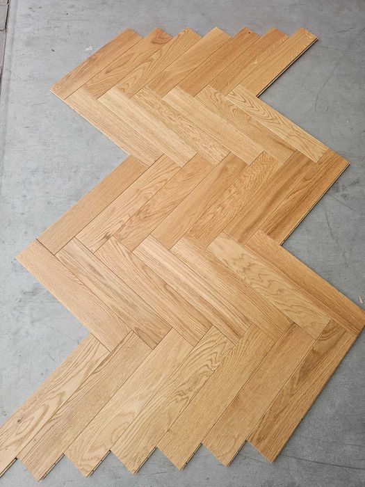 Jodełka dębowa 11x70x350, 4faza, szczotka, lakier (204 m2)