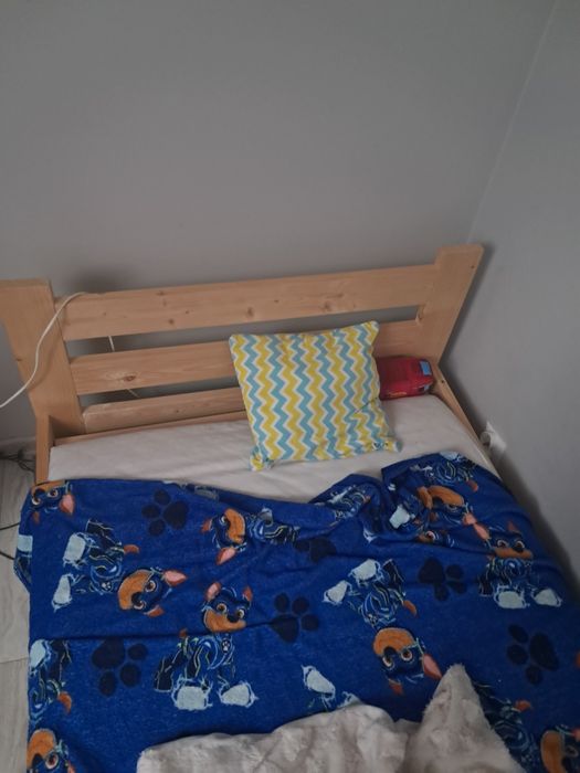 Łóżko 90x200 jak nowe